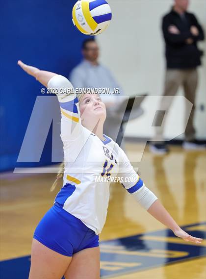 Thumbnail 3 in Ensworth @ Battle Ground Academy photogallery.