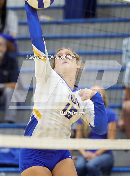 Thumbnail 3 in Ensworth @ Battle Ground Academy photogallery.
