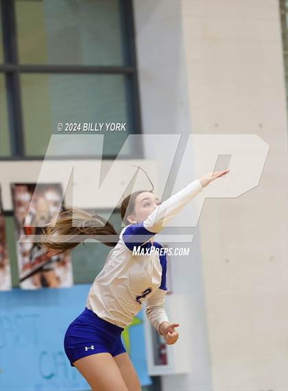 Thumbnail 3 in Grand Saline vs Alba-Golden photogallery.