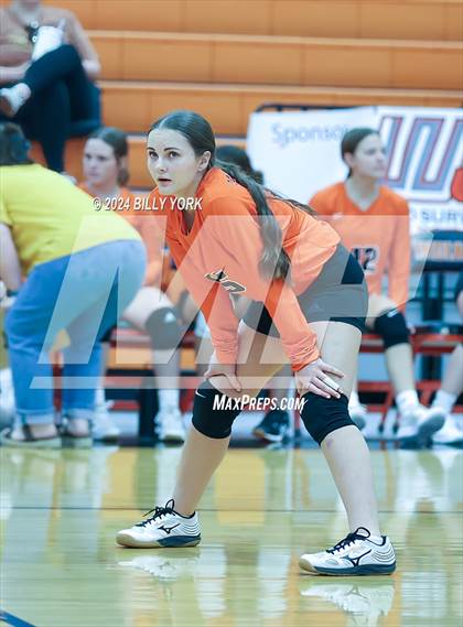 Thumbnail 2 in Grand Saline vs Alba-Golden photogallery.
