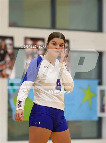 Thumbnail 3 in Grand Saline vs Alba-Golden photogallery.