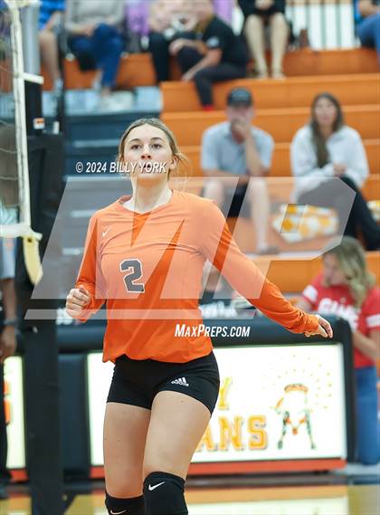 Thumbnail 2 in Grand Saline vs Alba-Golden photogallery.