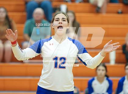 Thumbnail 2 in Grand Saline vs Alba-Golden photogallery.