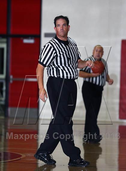 Thumbnail 2 in Eagle Rock vs. Duarte "GHS 2012 Holiday Tournament" photogallery.
