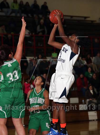 Thumbnail 1 in Eagle Rock vs. Duarte "GHS 2012 Holiday Tournament" photogallery.
