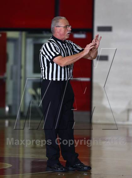Thumbnail 3 in Eagle Rock vs. Duarte "GHS 2012 Holiday Tournament" photogallery.