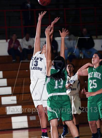 Thumbnail 2 in Eagle Rock vs. Duarte "GHS 2012 Holiday Tournament" photogallery.
