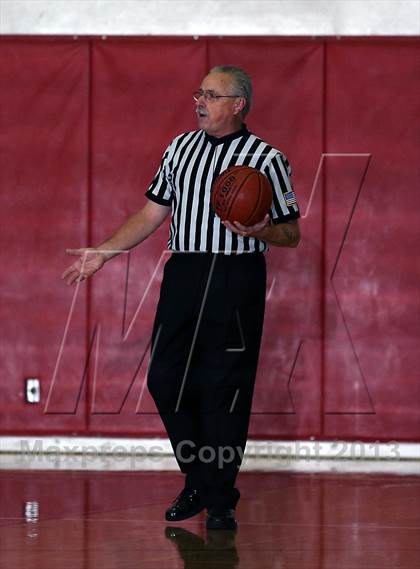 Thumbnail 1 in Eagle Rock vs. Duarte "GHS 2012 Holiday Tournament" photogallery.