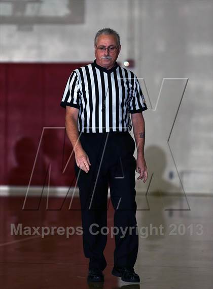 Thumbnail 2 in Eagle Rock vs. Duarte "GHS 2012 Holiday Tournament" photogallery.