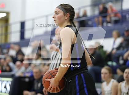 Thumbnail 3 in Hilliard Bradley vs Teays Valley (OHSAA D1 Sectional) photogallery.