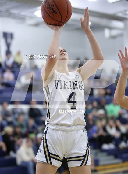 Thumbnail 2 in Hilliard Bradley vs Teays Valley (OHSAA D1 Sectional) photogallery.