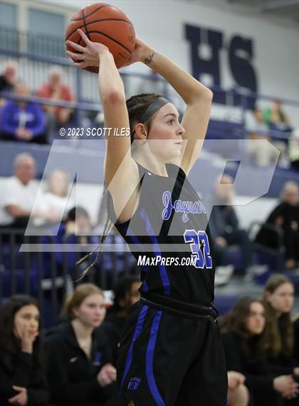 Thumbnail 3 in Hilliard Bradley vs Teays Valley (OHSAA D1 Sectional) photogallery.