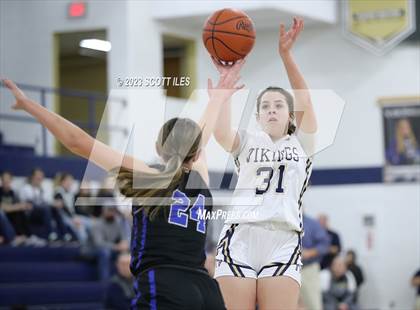 Thumbnail 3 in Hilliard Bradley vs Teays Valley (OHSAA D1 Sectional) photogallery.