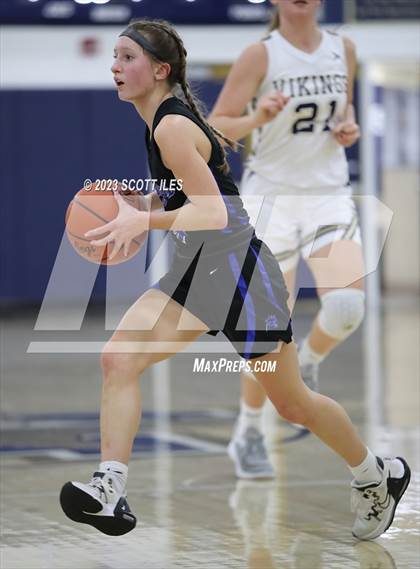 Thumbnail 1 in Hilliard Bradley vs Teays Valley (OHSAA D1 Sectional) photogallery.