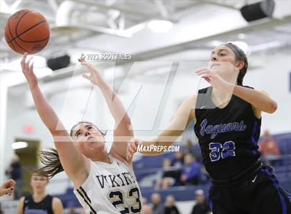 Thumbnail 1 in Hilliard Bradley vs Teays Valley (OHSAA D1 Sectional) photogallery.