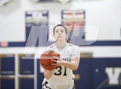 Thumbnail 2 in Hilliard Bradley vs Teays Valley (OHSAA D1 Sectional) photogallery.