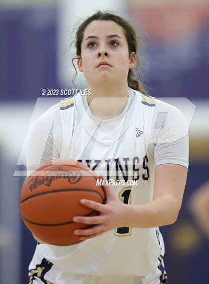 Thumbnail 1 in Hilliard Bradley vs Teays Valley (OHSAA D1 Sectional) photogallery.