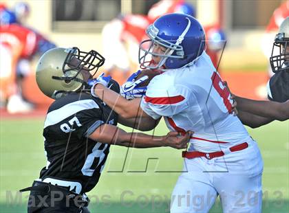 Thumbnail 1 in Fossil Ridge Black @ Grapevine White photogallery.