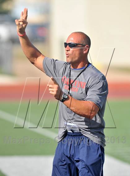 Thumbnail 3 in Fossil Ridge Black @ Grapevine White photogallery.