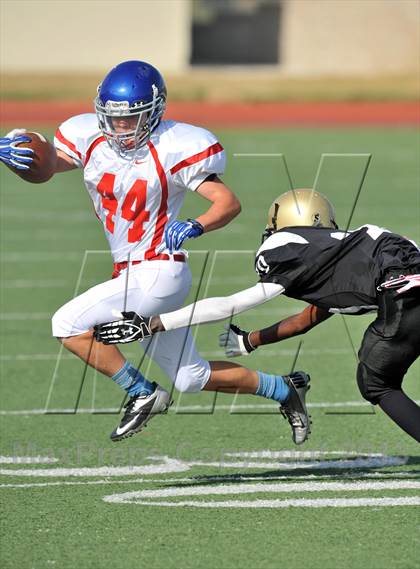 Thumbnail 2 in Fossil Ridge Black @ Grapevine White photogallery.