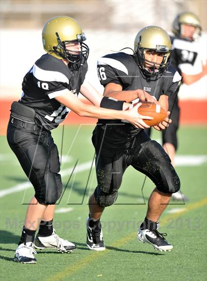 Thumbnail 2 in Fossil Ridge Black @ Grapevine White photogallery.