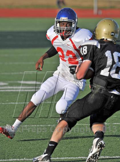 Thumbnail 1 in Fossil Ridge Black @ Grapevine White photogallery.
