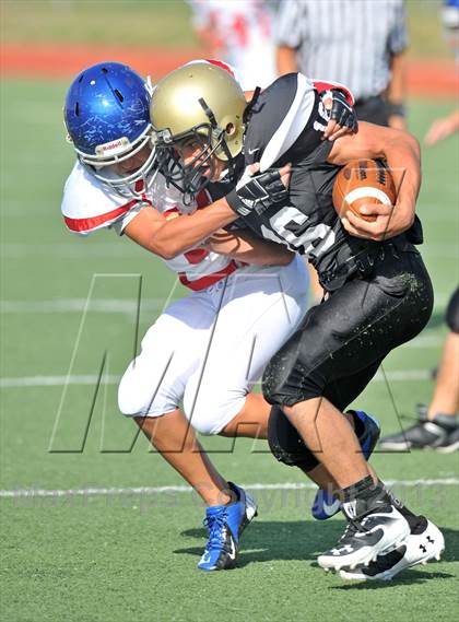 Thumbnail 1 in Fossil Ridge Black @ Grapevine White photogallery.