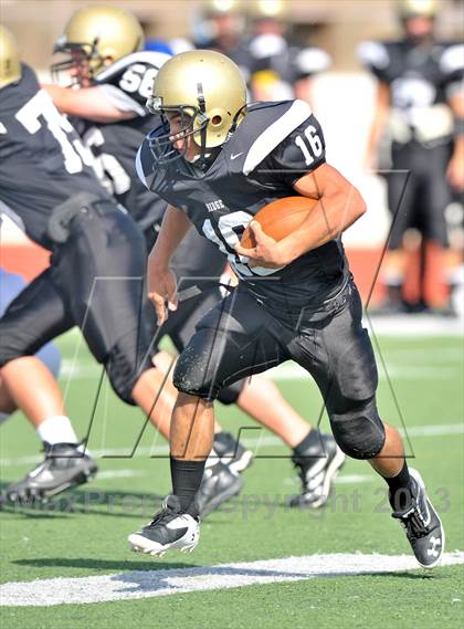 Thumbnail 1 in Fossil Ridge Black @ Grapevine White photogallery.