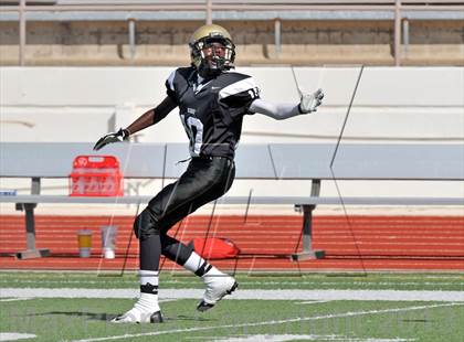 Thumbnail 1 in Fossil Ridge Black @ Grapevine White photogallery.
