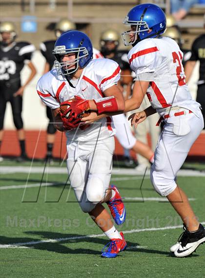 Thumbnail 3 in Fossil Ridge Black @ Grapevine White photogallery.
