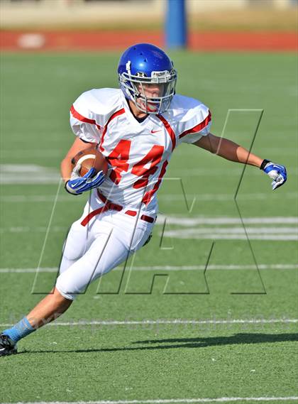 Thumbnail 1 in Fossil Ridge Black @ Grapevine White photogallery.