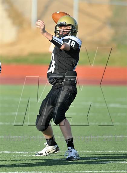 Thumbnail 1 in Fossil Ridge Black @ Grapevine White photogallery.