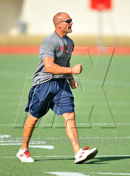 Thumbnail 3 in Fossil Ridge Black @ Grapevine White photogallery.
