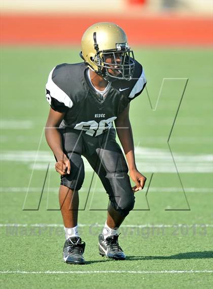 Thumbnail 1 in Fossil Ridge Black @ Grapevine White photogallery.