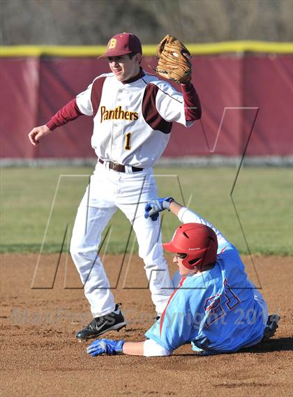 Thumbnail 1 in Hirschi @ Bells (Bells Tournament) photogallery.