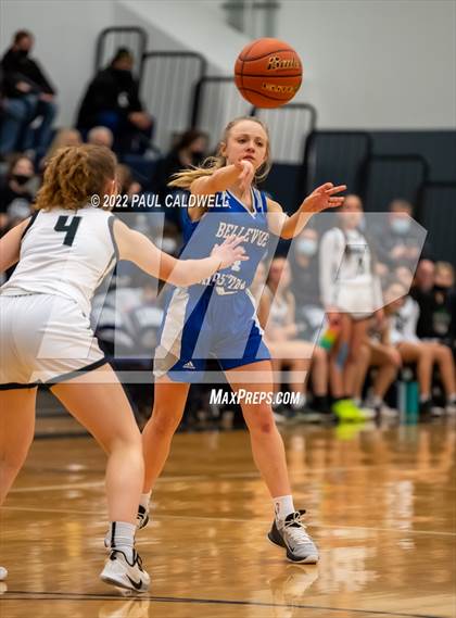 Thumbnail 3 in Klahowya vs. Bellevue Christian (WIAA 1A District Playoff) photogallery.