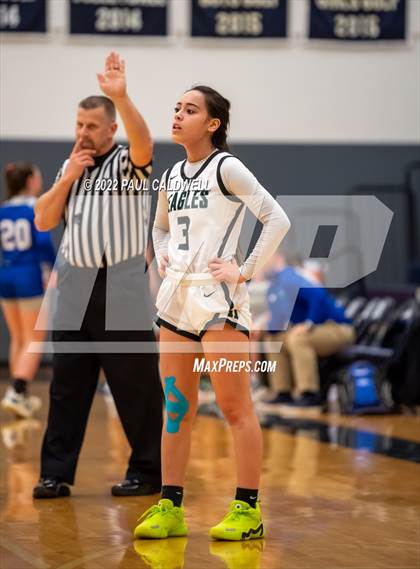 Thumbnail 3 in Klahowya vs. Bellevue Christian (WIAA 1A District Playoff) photogallery.