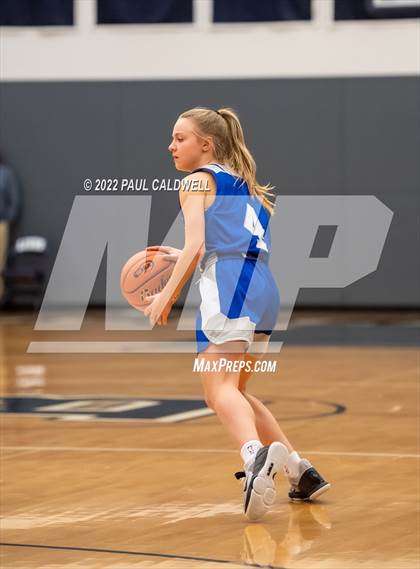 Thumbnail 2 in Klahowya vs. Bellevue Christian (WIAA 1A District Playoff) photogallery.