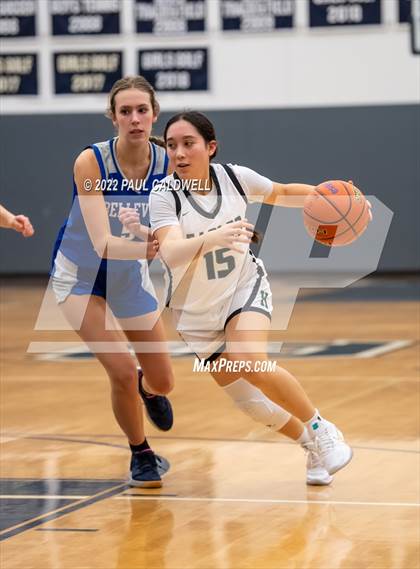 Thumbnail 3 in Klahowya vs. Bellevue Christian (WIAA 1A District Playoff) photogallery.