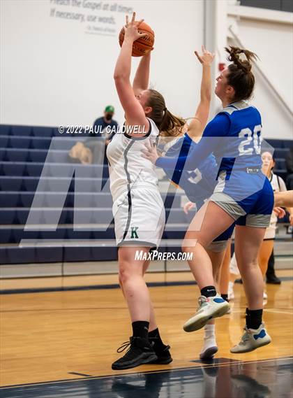 Thumbnail 2 in Klahowya vs. Bellevue Christian (WIAA 1A District Playoff) photogallery.
