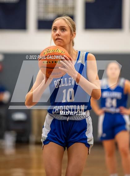 Thumbnail 1 in Klahowya vs. Bellevue Christian (WIAA 1A District Playoff) photogallery.