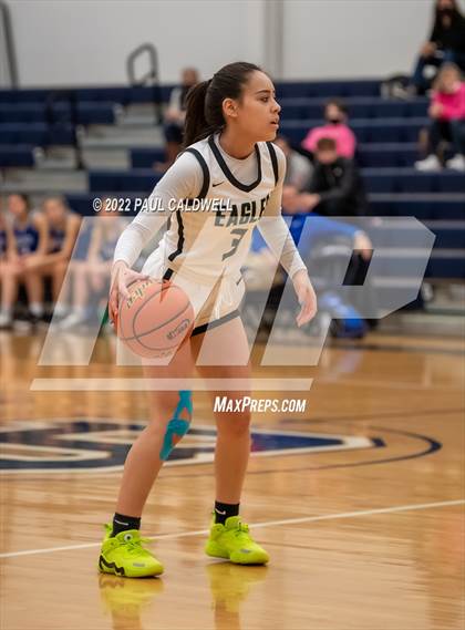 Thumbnail 3 in Klahowya vs. Bellevue Christian (WIAA 1A District Playoff) photogallery.