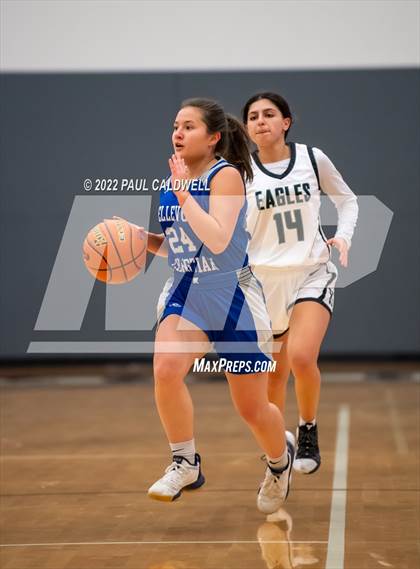 Thumbnail 2 in Klahowya vs. Bellevue Christian (WIAA 1A District Playoff) photogallery.