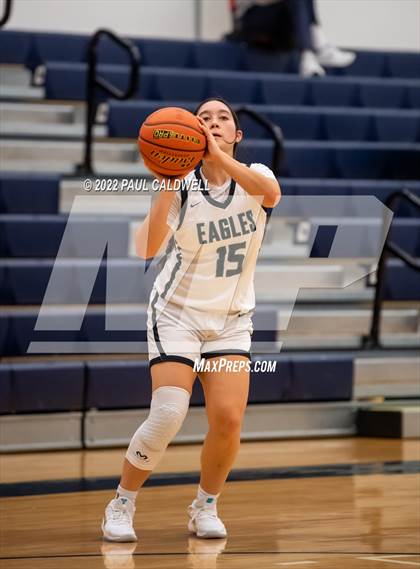 Thumbnail 3 in Klahowya vs. Bellevue Christian (WIAA 1A District Playoff) photogallery.