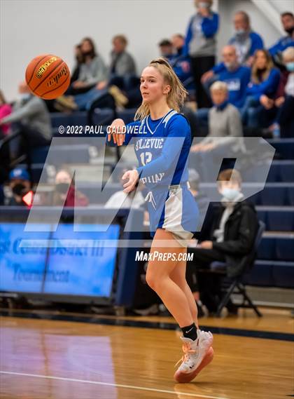 Thumbnail 3 in Klahowya vs. Bellevue Christian (WIAA 1A District Playoff) photogallery.