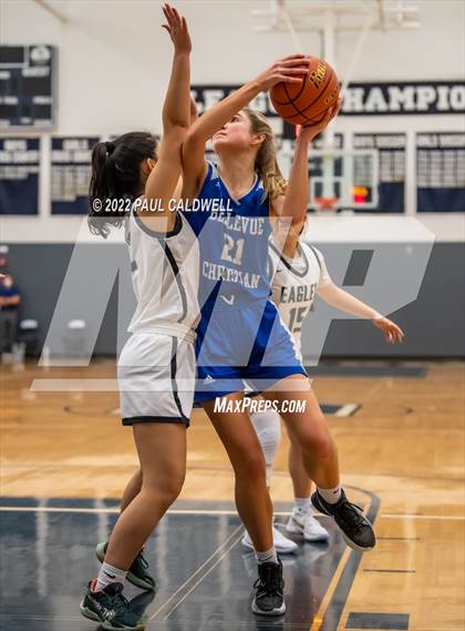 Thumbnail 1 in Klahowya vs. Bellevue Christian (WIAA 1A District Playoff) photogallery.