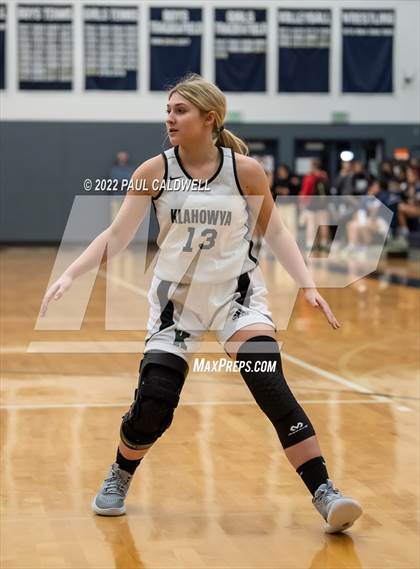 Thumbnail 3 in Klahowya vs. Bellevue Christian (WIAA 1A District Playoff) photogallery.