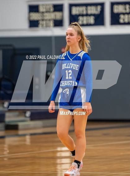 Thumbnail 2 in Klahowya vs. Bellevue Christian (WIAA 1A District Playoff) photogallery.