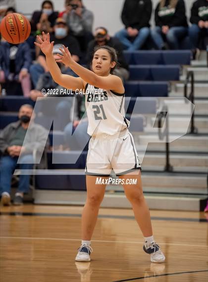 Thumbnail 2 in Klahowya vs. Bellevue Christian (WIAA 1A District Playoff) photogallery.