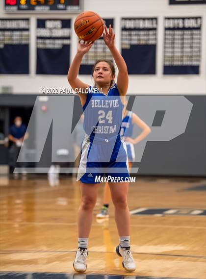 Thumbnail 2 in Klahowya vs. Bellevue Christian (WIAA 1A District Playoff) photogallery.
